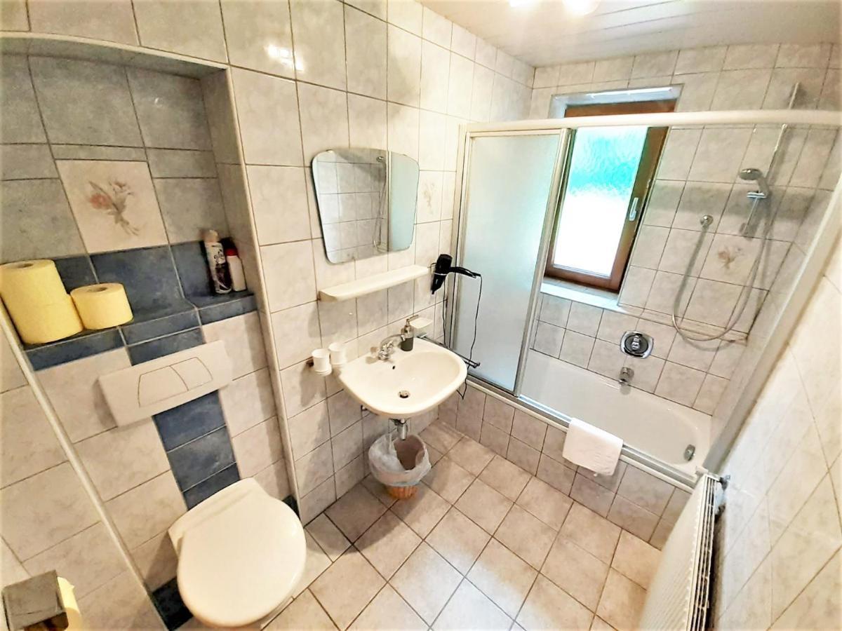 Gaestehaus Hauser هينزنبرغ المظهر الخارجي الصورة